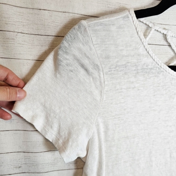 Boden 100% Linen Corded Cutout White Short Sleeve Top with Pocket - Picture 2 of 10